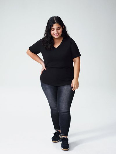 Universal Standard Petite V Rex - Black