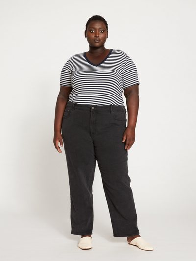 Universal Standard Etta High Rise Straight Leg Jeans 31 Inch - Washed Black