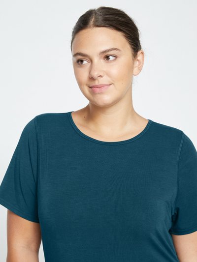 Universal Standard Mia Movement Tee - Deep Sea