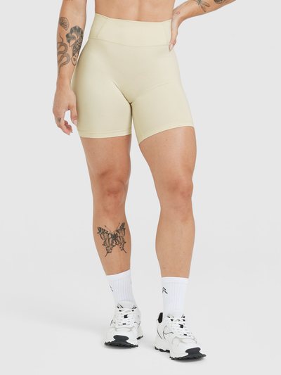 Oneractive Timeless High Waisted Shorts 6" | Vanilla