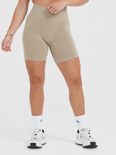 Oneractive EffortlessLift™ Seamless Shorts with White Logo | Washed Sandstone
